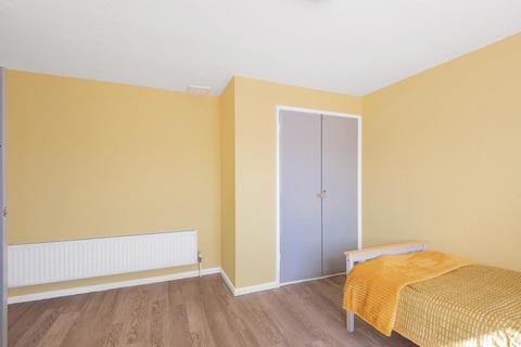 21 Chetwode Road, London, SW17 7RF
