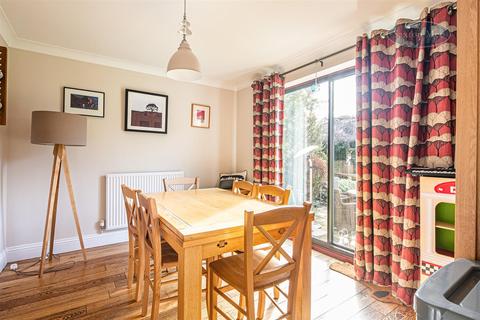 6 Waterside Gardens, Oughtibridge, Sheffield, S35 0JS