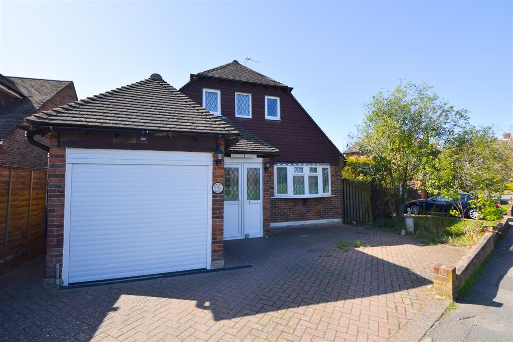 Amberstone View, Hailsham 4 bed detached house £344,950
