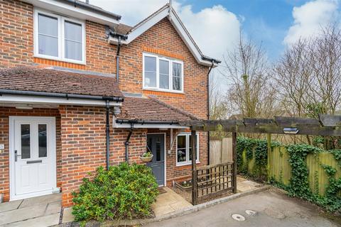 14 Apple Tree Close, High Wycombe, HP13 7PE