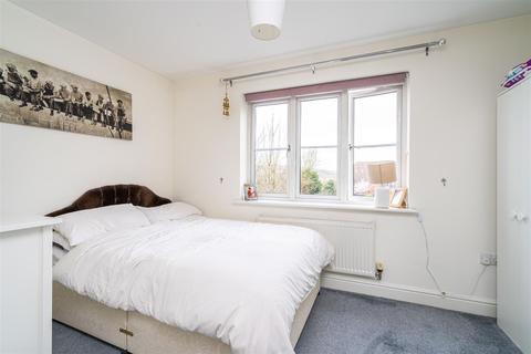 14 Apple Tree Close, High Wycombe, HP13 7PE