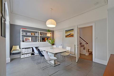 6 The Parade, Truro, TR1 1QE