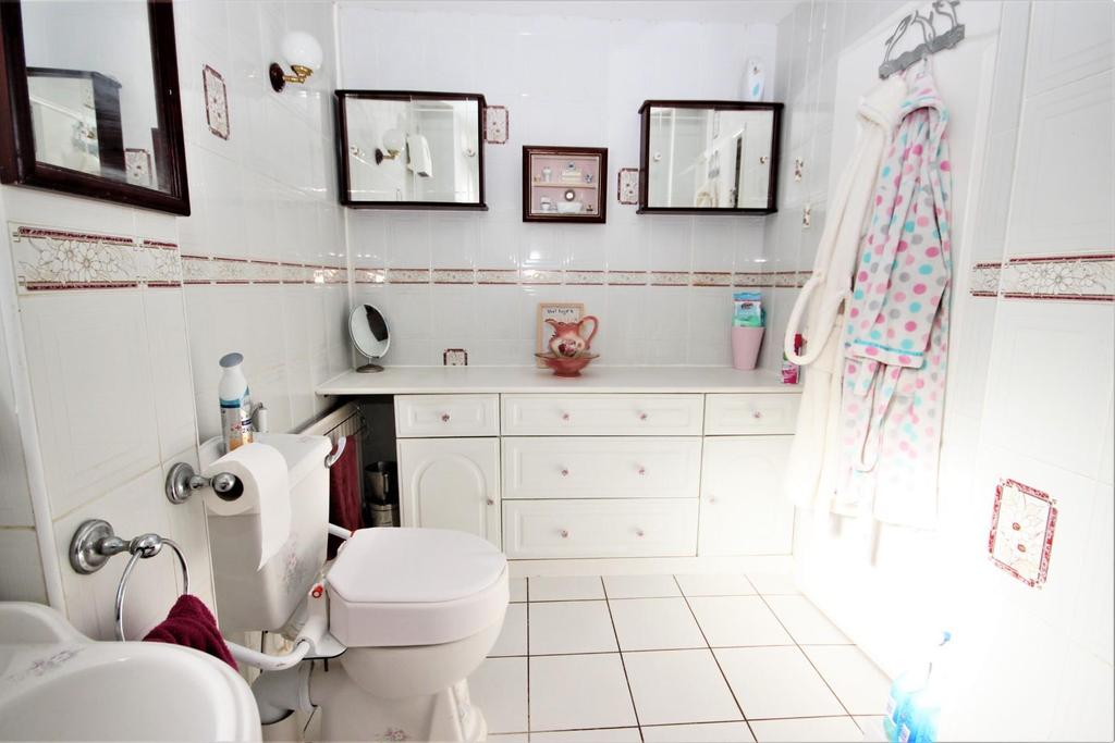 Bathroom/WC