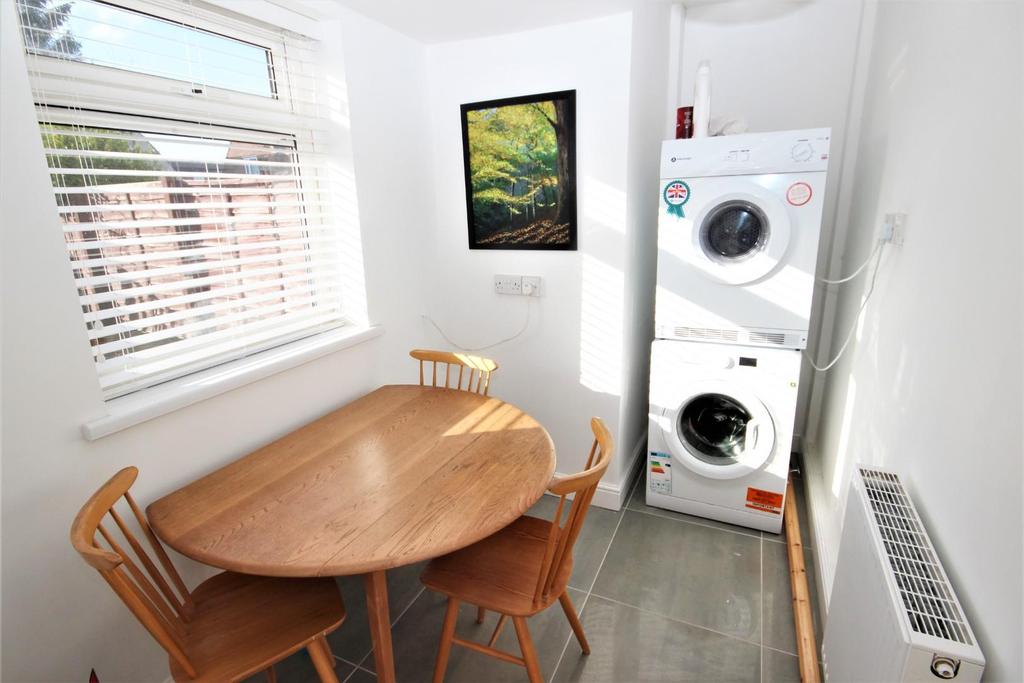 Breakfast/utility