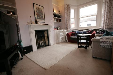 3 bedroom flat to rent, Handforth Road, London SW9