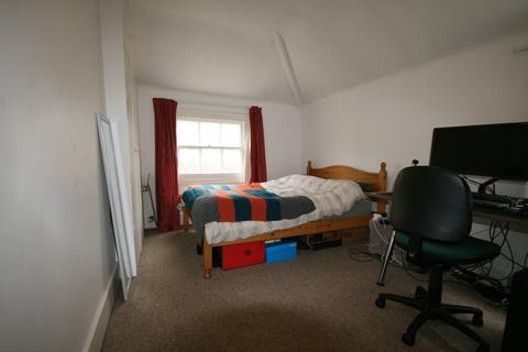 3 bedroom flat to rent, Handforth Road, London SW9
