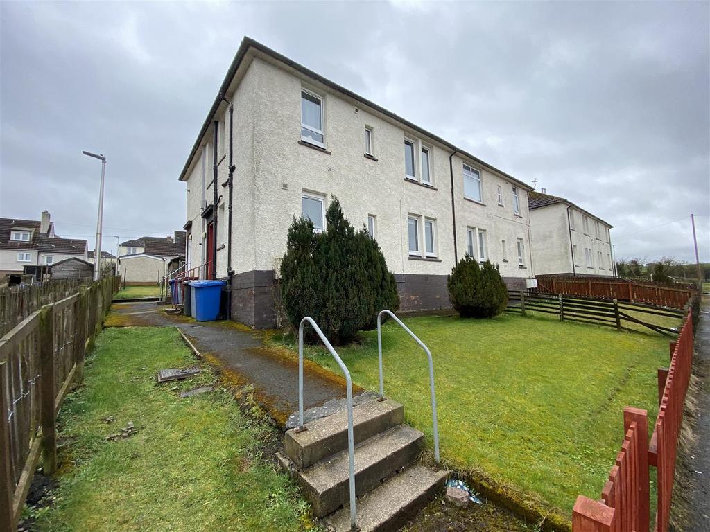 Douglas Drive, Ashgill, Larkhall 2 bed flat £49,000