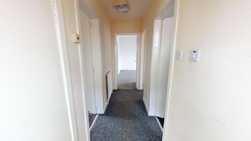 Douglas Drive, Ashgill, Larkhall 2 bed flat £49,000