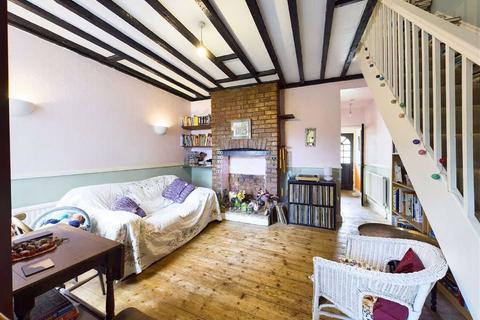67 Armscroft Road, Gloucester, GL2 0SJ