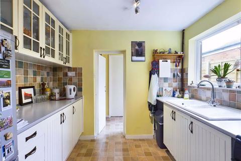 67 Armscroft Road, Gloucester, GL2 0SJ
