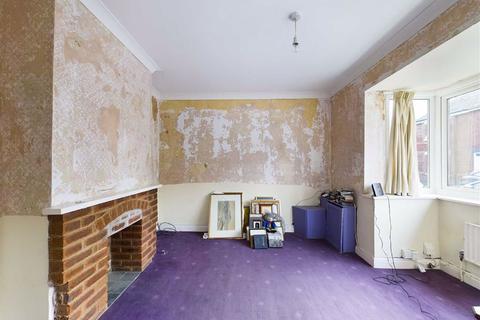 67 Armscroft Road, Gloucester, GL2 0SJ