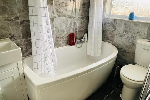 124 Danefield Road, Northampton, NN3 2SR