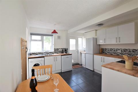 3 Hall Close, Cottesmore, Oakham, LE15 7DE