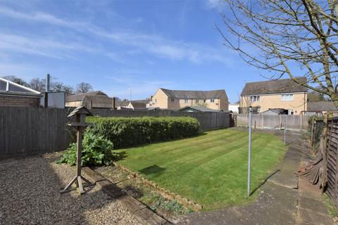3 Hall Close, Cottesmore, Oakham, LE15 7DE