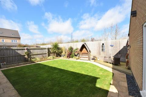 17 Aintree Avenue, Barleythorpe, Oakham, LE15 7TR