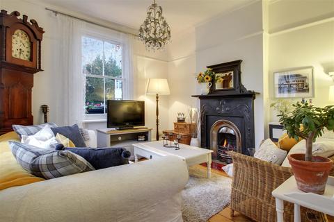 71 Chase Side, Enfield, EN2 6NQ