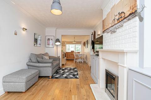 49 Epping Way, London, E4 7PG