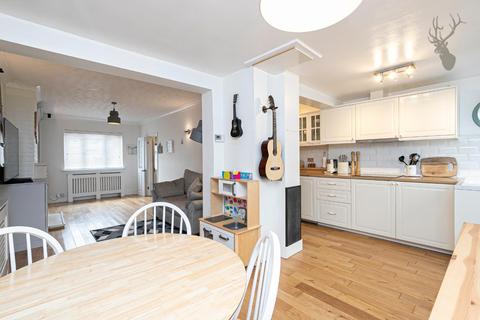 49 Epping Way, London, E4 7PG