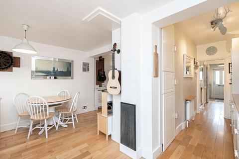 49 Epping Way, London, E4 7PG