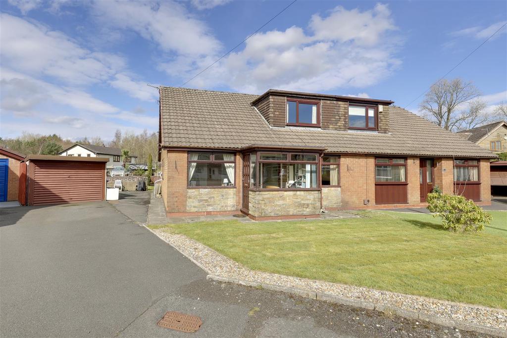 Hurst Crescent, Rawtenstall, Rossendale 4 bed semidetached house £