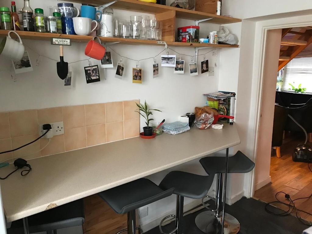 Kitchen 2.jpg