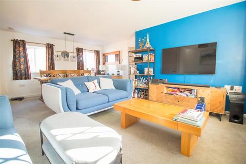 30 Anglia Way, Great Denham, Bedford, MK40 4SD