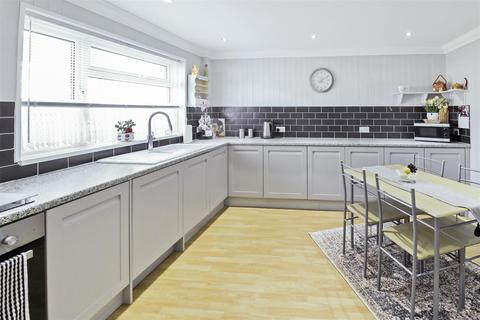 121 Fennells, Harlow, CM19 4RP