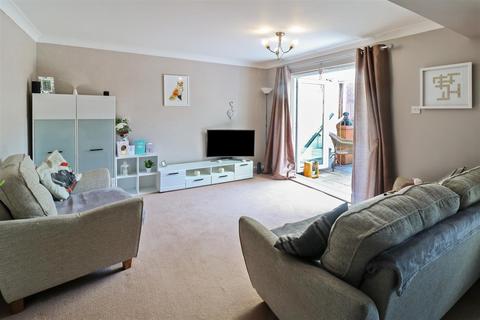 121 Fennells, Harlow, CM19 4RP