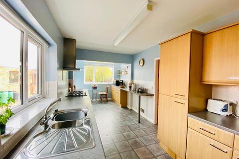 16 Draycott Avenue, Hornsea, HU18 1HH