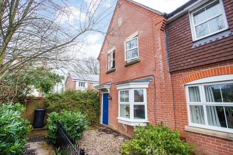 10 Dextor Close, Canterbury, CT2 7JB