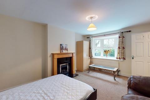 10 Dextor Close, Canterbury, CT2 7JB