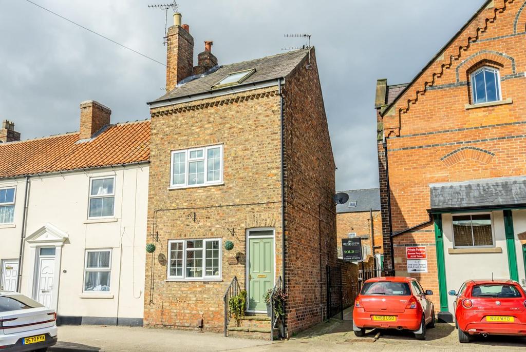 Front Street, York 3 bed end of terrace house £240,000