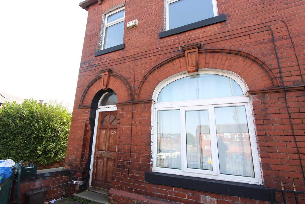 Ashfield Road Deeplish Rochdale 2 bed terraced house £550 pcm (£127 pw)