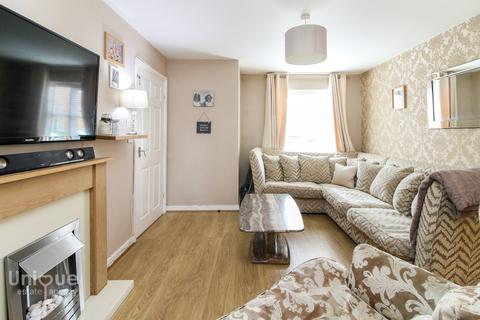 8 Betjeman Close, Blackpool, FY2 0FQ