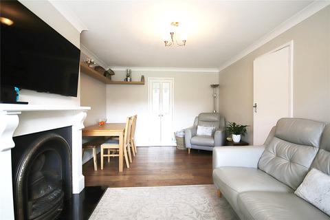 18 Calder Close, Enfield, EN1 3TS