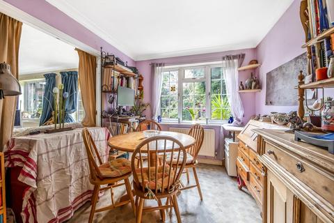 20 Brunswick Grove, Cobham, KT11 1HP