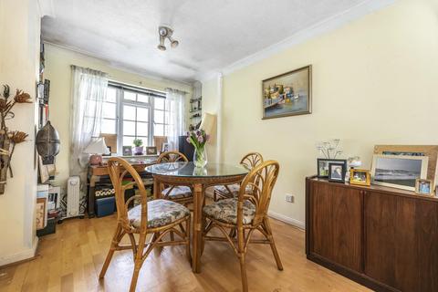 20 Brunswick Grove, Cobham, KT11 1HP