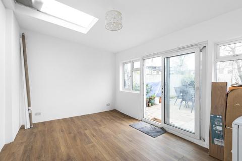 80 Rossiter Road, London, SW12 9RX