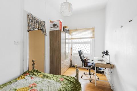 80 Rossiter Road, London, SW12 9RX
