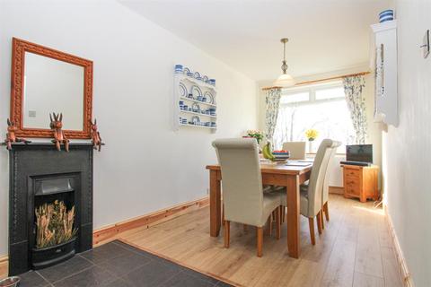 19 Carr Lane, Rawdon, Leeds, LS19 6PD