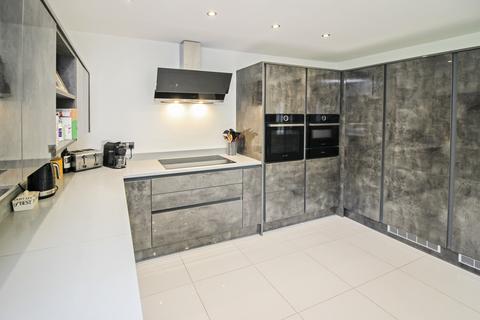 1 Carroll Close, Halling, Rochester, ME2 1PA