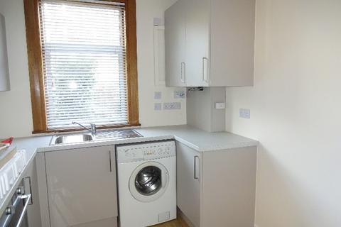 2 bedroom flat to rent, Lawside Road, Law, Dundee, DD3