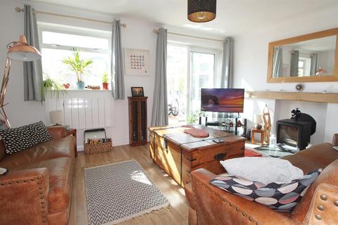 2 Cranmore, Netley Abbey, Southampton, SO31 5GG