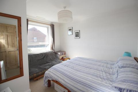 2 Cranmore, Netley Abbey, Southampton, SO31 5GG