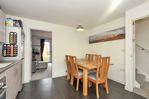 5 Hardy Close, Queenborough, ME11 5AU