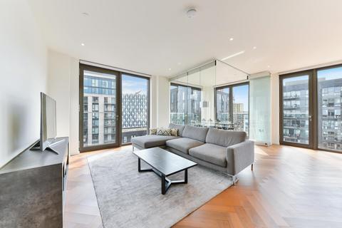 2 bedroom apartment to rent, Capital Building, Embassy Gardens, London, SW11