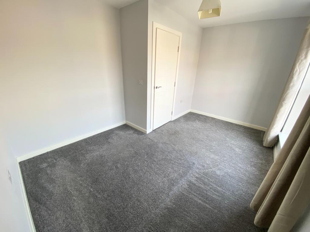 Bedroom 2 - 1st Floo
