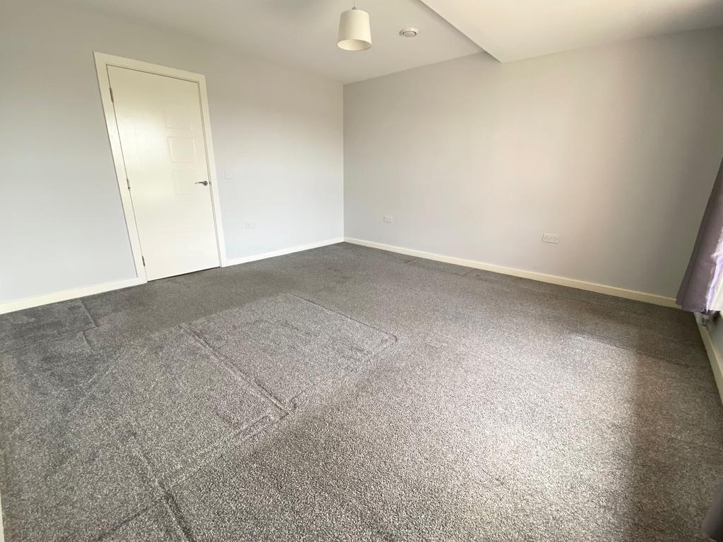 Bedroom 1 - 1st Floo