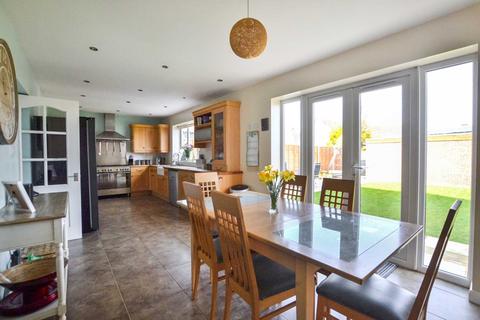 17 Churchfield Road, Upton St Leonards, Gloucester, GL4 8AT