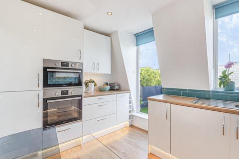 25b Dalling Road, London, W6 0JD
